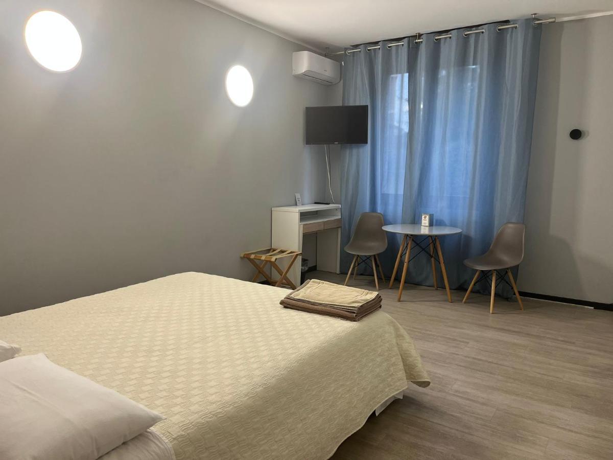 Flatmilan Hotel Cernusco Sul Naviglio Exterior photo
